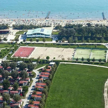In Villaggio Ai Pini In Lido Altanea Caorle